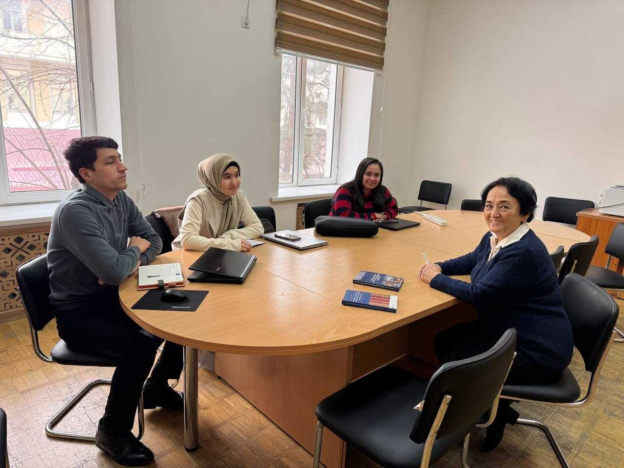 Talabalar bilan uchrashuv